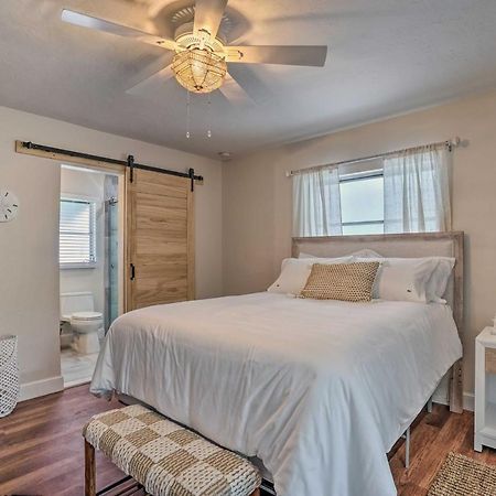 Naples Oasis With Screened Pool, Bike To Beach! Екстериор снимка