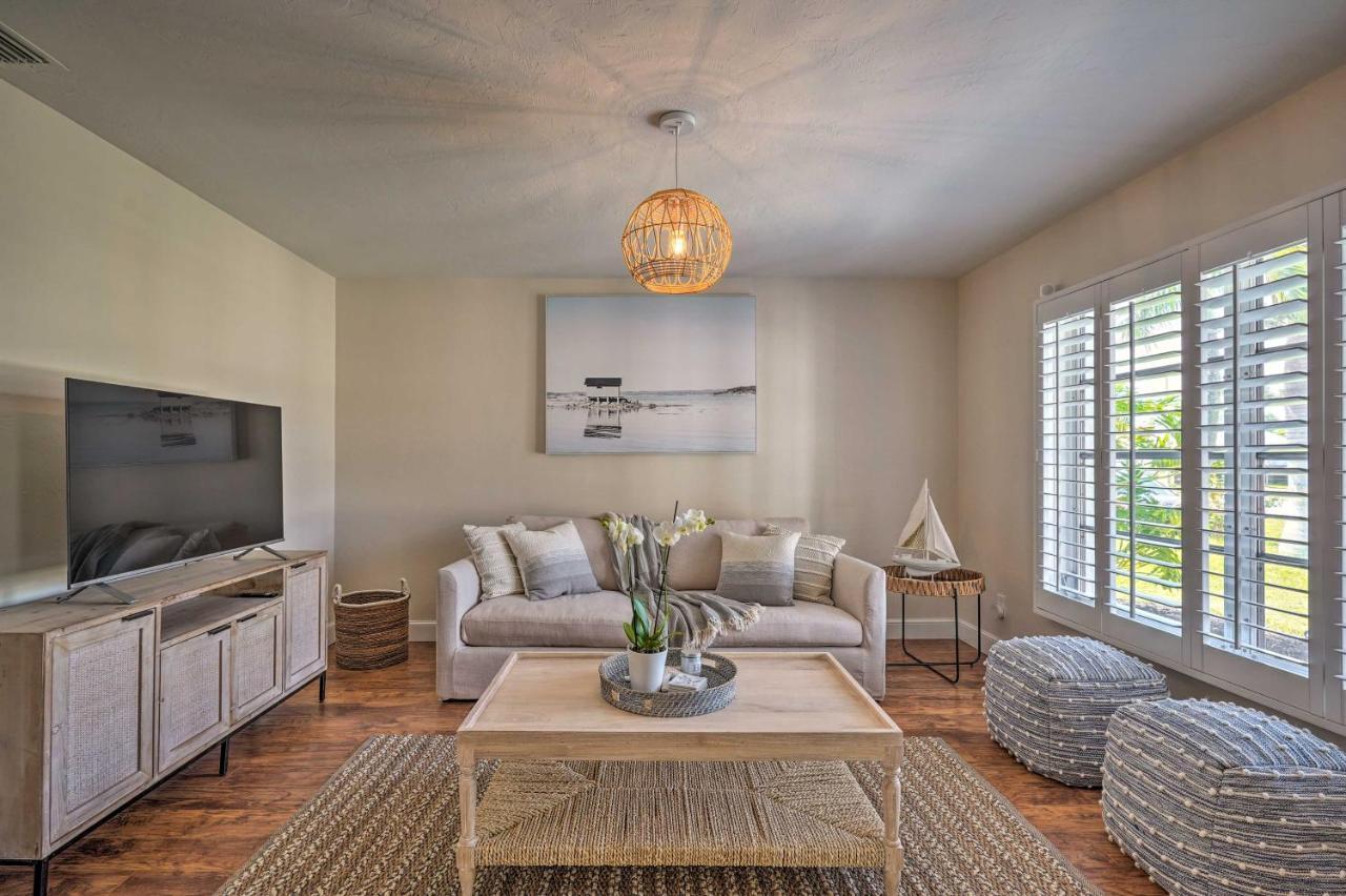 Naples Oasis With Screened Pool, Bike To Beach! Екстериор снимка